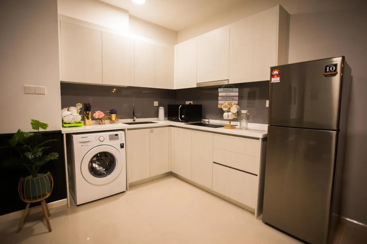 Suasana Suites By The One Johor Bahru 0*,